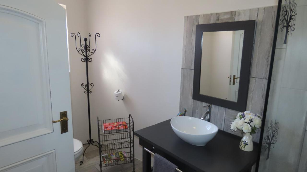 Anchorage Inn Guesthouse Montagu Esterno foto
